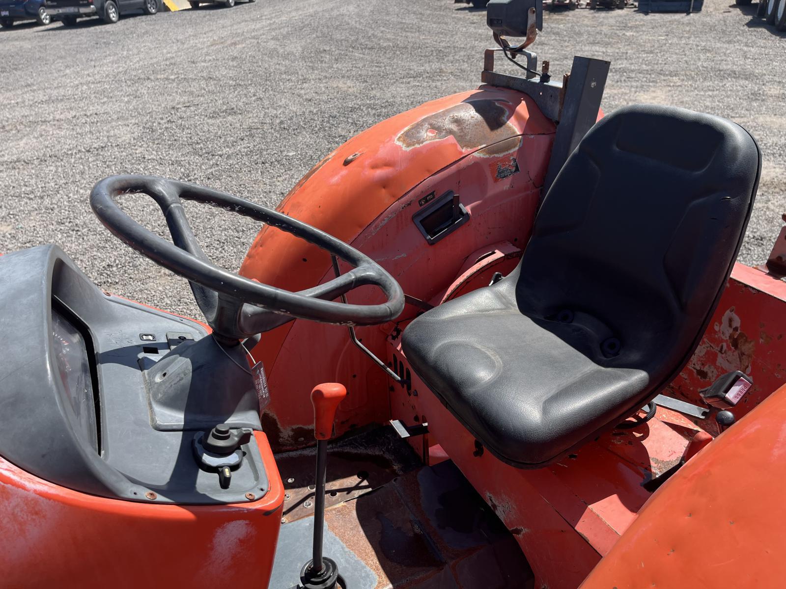 ./imagenes/INVOICE/2019/17754/KUBOTA-M5640SU (3).JPG